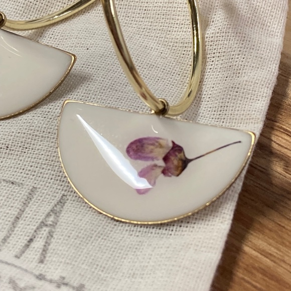Pressed Flower Hoop Earrings - Picture 2 of 3
